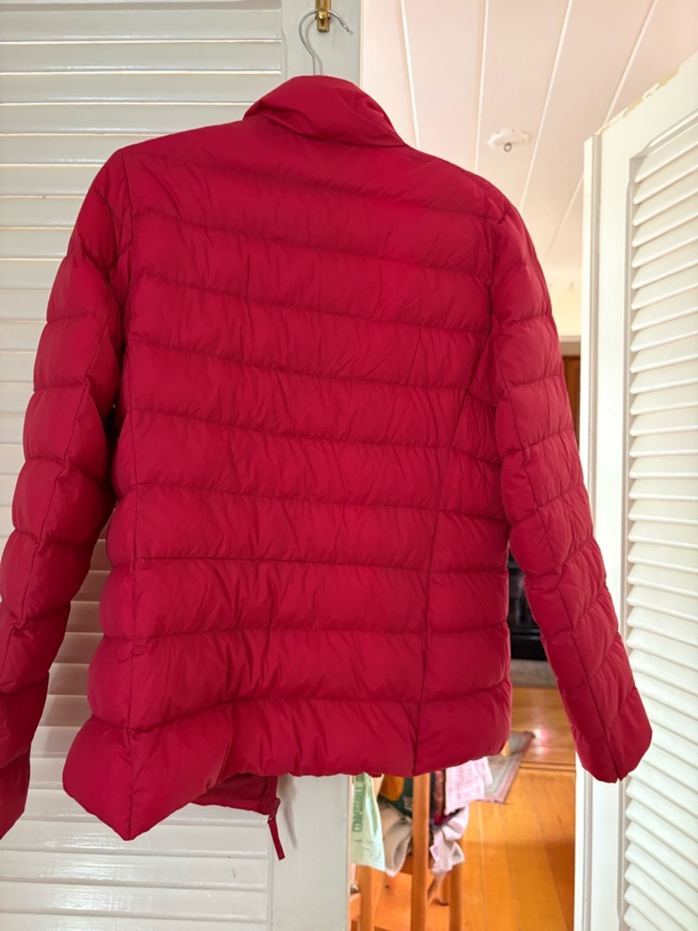 Uniqlo Women's Lightweight Packable Down Puffer Jacket - Red - Large - Picture 2 of 2